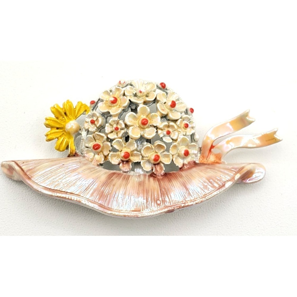 Vintage Beatrix Jewelry Pearlized Enamel Summer Hat w Flowers Brooch Pin
